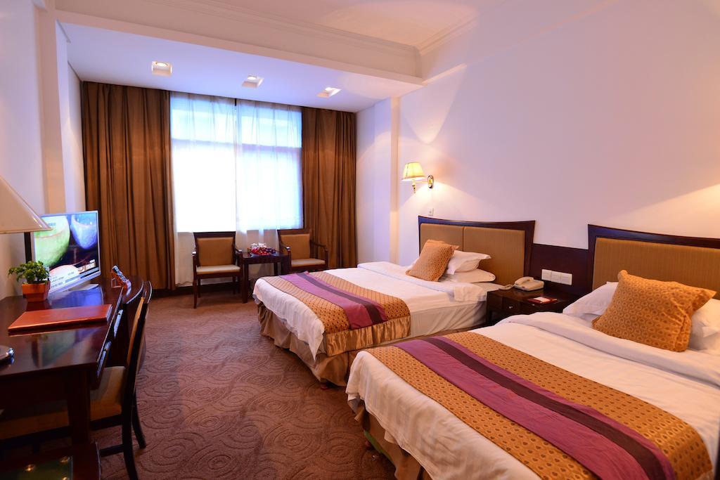 Baodao Exhibition Center Hotel Wuyishan  Room photo