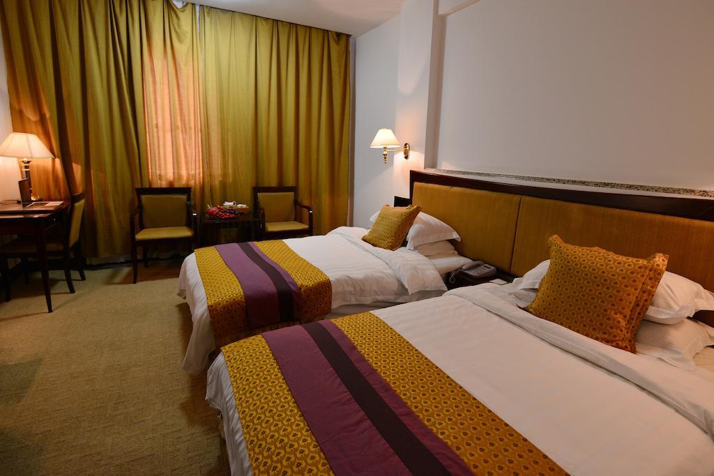 Baodao Exhibition Center Hotel Wuyishan  Room photo