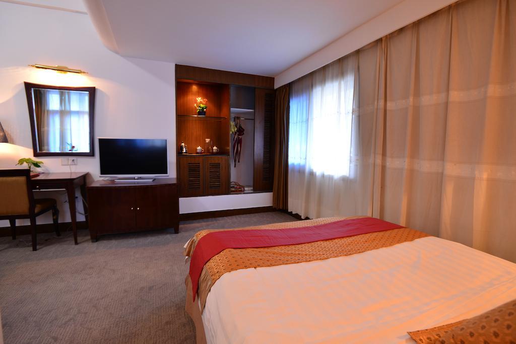Baodao Exhibition Center Hotel Wuyishan  Room photo