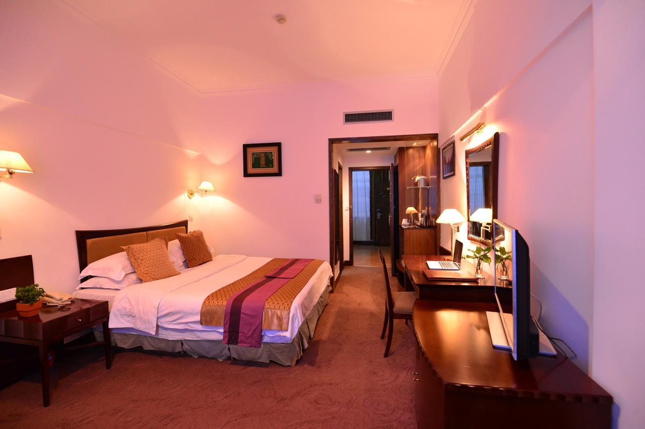 Baodao Exhibition Center Hotel Wuyishan  Exterior photo